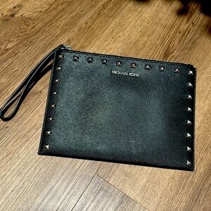 Michael Kors Black Jet Set Wristlet